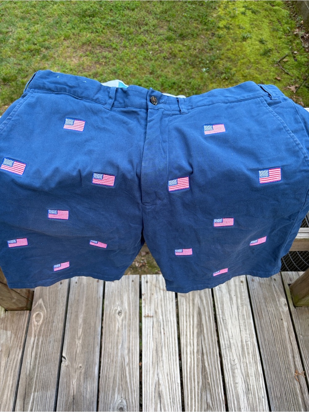 Men's Navy Embroidered American Flag Shorts Castaway brand size 40